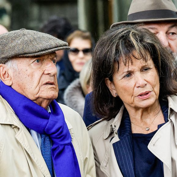 Anne Sinclair et son compagnon Pierre Nora - Sorties des obsèques de l'avocat pénaliste, ancien ministre, grand officier de la Légion d'honneur, Georges Kiejman au cimetière du Montparnasse dans le 14ème arrondissement de Paris © Cyril Moreau/Bestimage