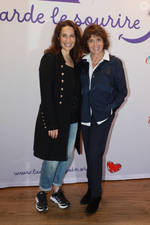 Stéphanie Fugain (pdte de l'association) et sa fille Marie - Avant-première du clip "Je garde le sourire" réalisé pour l’Association Laurette Fugain dans le cadre de sa nouvelle campagne de sensibilisation au cinéma Mac Mahon à Paris le 15 octobre 2024 © Christophe Clovis / Bestimage