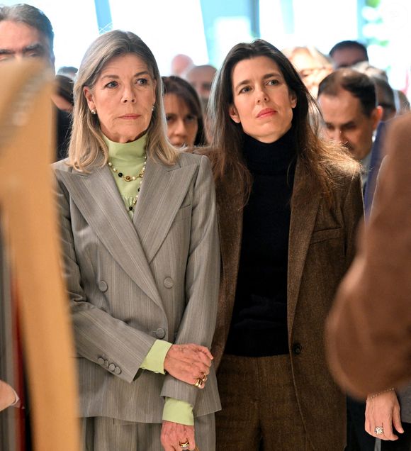 Le Prince Albert II de Monaco, la Princesse Caroline de Hanovre, Charlotte Casiraghi, et Mélanie-Antoinette de Massy ont inauguré la Médiathèque Caroline à Monaco le 10 décembre 2025.  Photo par Bruno Bebert/Pool/ABACAPRESS.COM