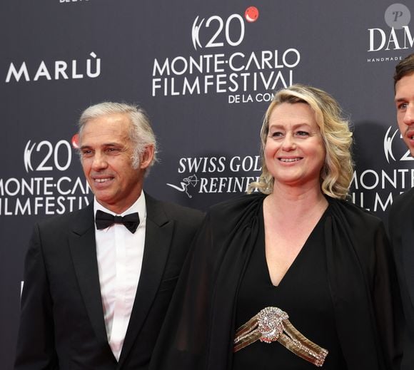 Mais hors de question pour l'ex-marraine de Jade Hallyday de se laisser aller. Bien au contraire !

Exclusif - Paul Belmondo et son ex-femme Luana lors de la soirée d'inauguration de la cabane slave du Roch Hotel " CHATKA" au Roch Hôtel & Spa à Paris le 21 novembre 2018. © Rachid Bellak / Bestimage