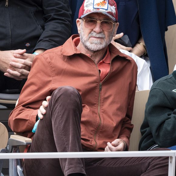 Info - Eric Cantona a perdu sa mère Léonor - Eric cantona en tribunes lors des Internationaux de France de Tennis de Roland Garros 2025, à Paris, France, le 7 juin 2025. © Cyril Moreau/Bestimage