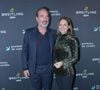 Lorsqu'elle était sportive, ce n'était que "petit déjeuner rapide – céréales sans gluten et lait bio", indiquait-elle à "ELLE".
Jean Dujardin et sa femme Nathalie Péchalat (nouvelle présidente de l'association "Premiers de Cordée") - Dîner de charité Breitling à la Samaritaine pour l’association "Premiers de Cordée" à Paris le 4 avril 2024. © Rachid Bellak/Bestimage