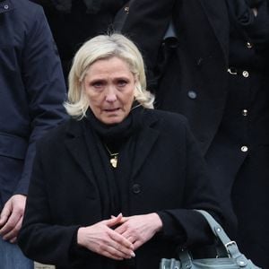 Marine Le Pen a perdu son père, Jean-Marie Le Pen, à l'âge de 96 ans. 
Marine Le Pen - Sortie de l'hommage à Jean-Marie Le Pen en l’église Notre-Dame du Val-de-Grâce à Paris.
© Cyril Moreau / Bestimage