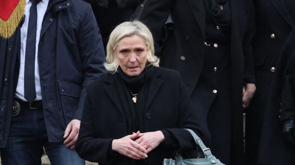 "Je trouve ça immonde" : Marine Le Pen réagit enfin aux photos du moment où elle découvre la disparition de son père