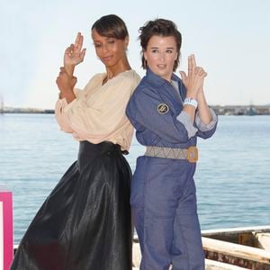 Sonia Rolland, Béatrice de le Boulaye de la série TROPIQUES CRIMINELS - Photocalls sur le ponton de l'hôtel Barrière Le Majestic lors de la 4ème édition de Canneseries au Palais des Festivals à Cannes. Le 13 octobre 2021
© Christophe Aubert via Bestimage