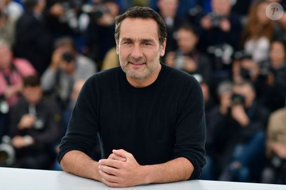Gilles Lellouche pose lors du photocall Le Grand Bain qui se tient au Palais des Festivals le 13 mai 2018 à Cannes, en France, dans le cadre du 71e Festival de Cannes annuel. Photo par Lionel Hahn/ABACAPRESS.COM