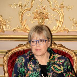 Laurence Boccolini se livre dans un livre baptisé "Showtime".

Laurence Boccolini au défilé de mode Fabienne.Thibeault Pictur Elle femmes rondes à la mairie du huitième arrondissement de Paris.

© Philippe Baldini / Bestimage