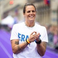 Pour le marathon de Paris, Laure Manaudou a posé ses valises dans un lieu 5 étoiles de la capitale connu pour sa piscine
