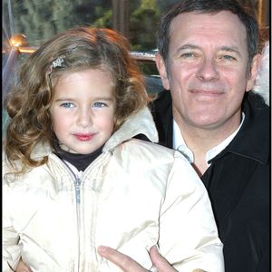 Francis Huster et sa fille Elisa pour célébrer le Noel d'Eurodisney a DisneyLand Paris .