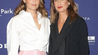 Laetitia Casta en Jacquemus, Camille Cottin chic en noir et Marine Delplace reprenant Dolly Parton ... Dernière soirée pour le Festival d'Angoulême