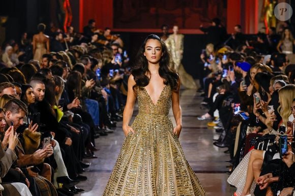 Elle a participé au défilé du créateur Elie Saab dans la cadre de la Fashion week de Paris le mercredi 28 janvier 2026

Deva Cassel - Défilé Elie Saab, Collection Haute Couture Printemps/Eté 2026 lors de la Fashion Week de Paris (PFW) au Musée Rodin, à Paris, France, le 28 janvier 2026. © Bestimage