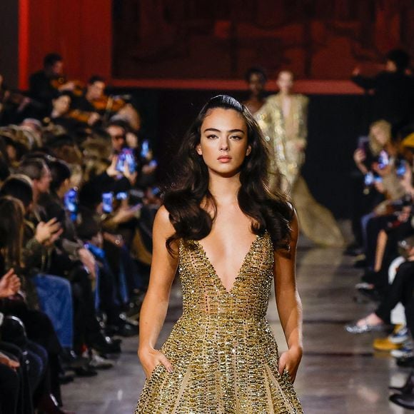 Elle a participé au défilé du créateur Elie Saab dans la cadre de la Fashion week de Paris le mercredi 28 janvier 2026

Deva Cassel - Défilé Elie Saab, Collection Haute Couture Printemps/Eté 2026 lors de la Fashion Week de Paris (PFW) au Musée Rodin, à Paris, France, le 28 janvier 2026. © Bestimage