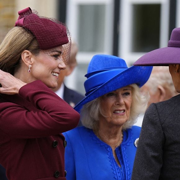 L'épouse du roi Charles III ne souhaitait pas que Kate Middleton participe à la conversation.

Le prince William, prince de Galles, et Catherine (Kate) Middleton, princesse de Galles, Camilla Parker Bowles, reine consort d'Angleterre, et la Première dame Melania Trump en grande discussion au château de Windsor. © Aaron Chown/WPA-Pool / Julien Burton via Bestimage