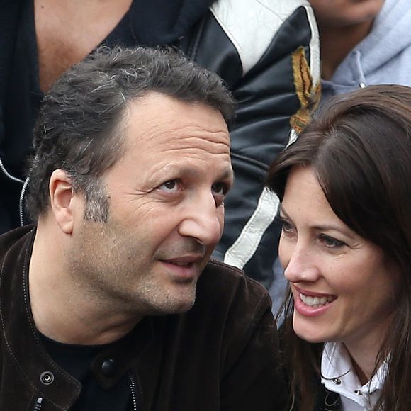 Arthur (Jacques Essebag) et sa compagne Mareva Galanter dans les tribunes de la finale homme des internationaux de France de Roland Garros à Paris le 5 juin 2016. © Moreau-Jacovides / Bestimage