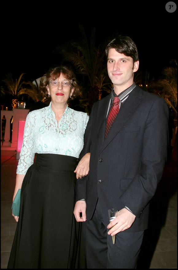 ce n'est qu'en 2021 que Jacob Bourguignon a pu confirmer leur lien de filiation grâce à un test ADN.
Anémone et Jacob Bourguignon - Inauguration du nouvel ensemble hôtelier de la Société des Bains de Mer (SBM), l'hôtel "Monte-Carlo Bay" à Monaco © DOMINIQUE JACOVIDES / BESTIMAGE