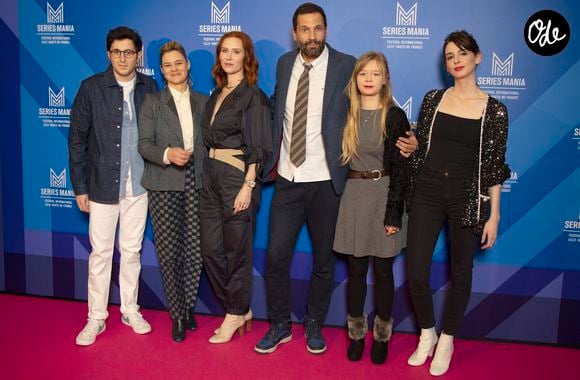 C'est en 2021 que Cypriane Gardin a décroché le rôle de Théa dans la série "HPI".

Le casting de "HPI" lors de la 6ème édition du Festival Séries Mania à Lille en 2023 : Marie Denarnaud, Audrey Fleurot, Mehdi Nebbou, Cypriane Gardin et Bérangère McNeese.