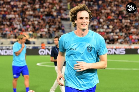 Info du 9 septembre 2026 - Paul de Saint-Sernin a révélé à ses followers qu'il venait d'être opéré du coeur et a rendu un hommage appuyé au personnel hospitalier - Paul de Saint Sernin - Les célébrités participent au match caritatif "Charity All Stars" au profit des associations "Zoé4life" et "Princesse Margot" au stade de la Tuilière à Lausanne (Suisse), le 5 septembre 2026. Ce soir-là, 140.000 euros ont été récoltés au profit de ces oeuvres de charité. © Romain Doucelin / Bestimage # | 00768620