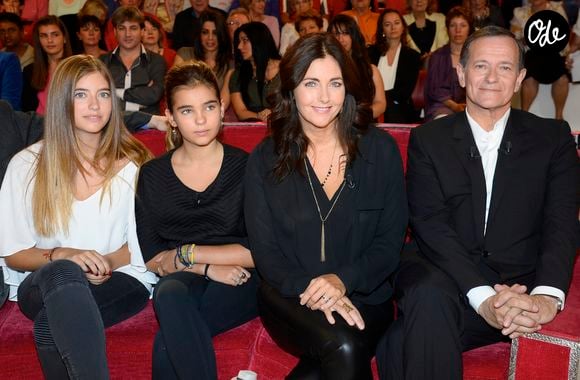 Elisa Huster, Toscane Huster, Cristiana Reali et Francis Huster - Enregistrement de l' émission "Vivement Dimanche" à Paris le 24 septembre 2014.  COADIC GUIREC / BESTIMAGE