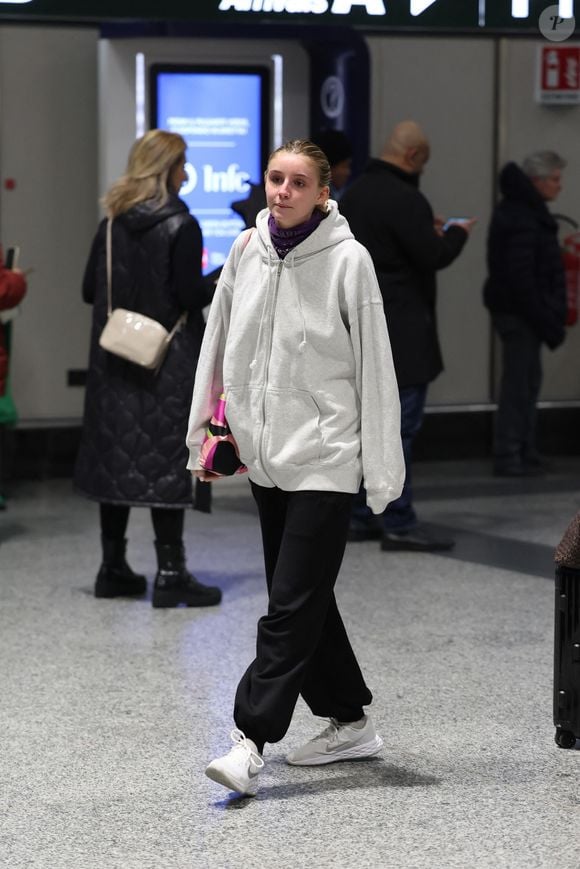 La princesse Victoria de Savoie, la nouvelle prétendante au trône d'Italie, aperçue à l'aéroport.

Backgrid UK/ Bestimage