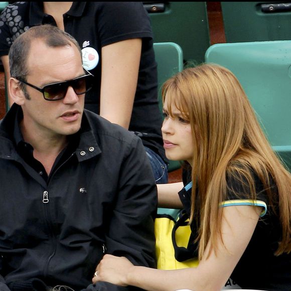 L'épouse de Frédéric Mazé animera une émission sur Chérie FM 

Séverine Ferrer et son mari Frédéric Mazé en 2010