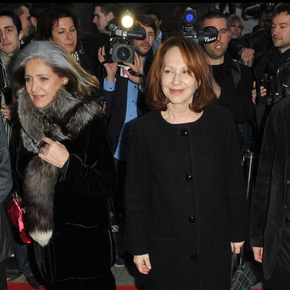 Niels Arestrup, Françoise Fabian, Bruno Chiche et Nathalie Baye à l'avant-première de "Je n'ai rien oublié" de Bruno Chiche au cinéma Publicis à Paris.

© VEEREN / BESTIMAGE