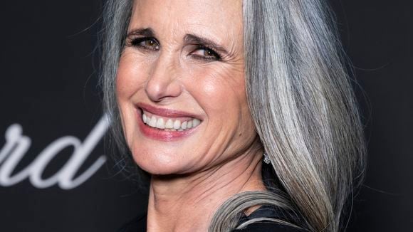Andie MacDowell, 68 ans :  "Je médite, je marche sur la plage, je pratique le yoga, le Pilates, la musculation"