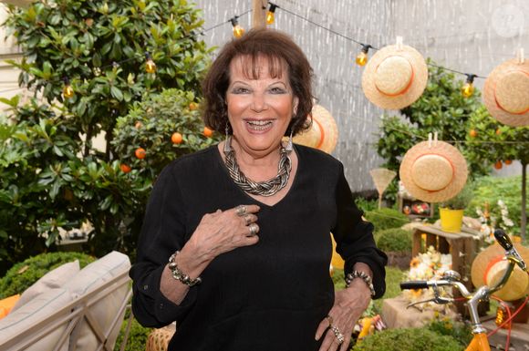 Claudia Cardinale - Inauguration du nouveau lieu éphémère végétal "Le jardin de Joy" sur la terrasse de l'hôtel Barrière Le Fouquet's à Paris le 7 juin 2018. 
Photo : Coadic Guirec-Rahid Bellak/Bestimage