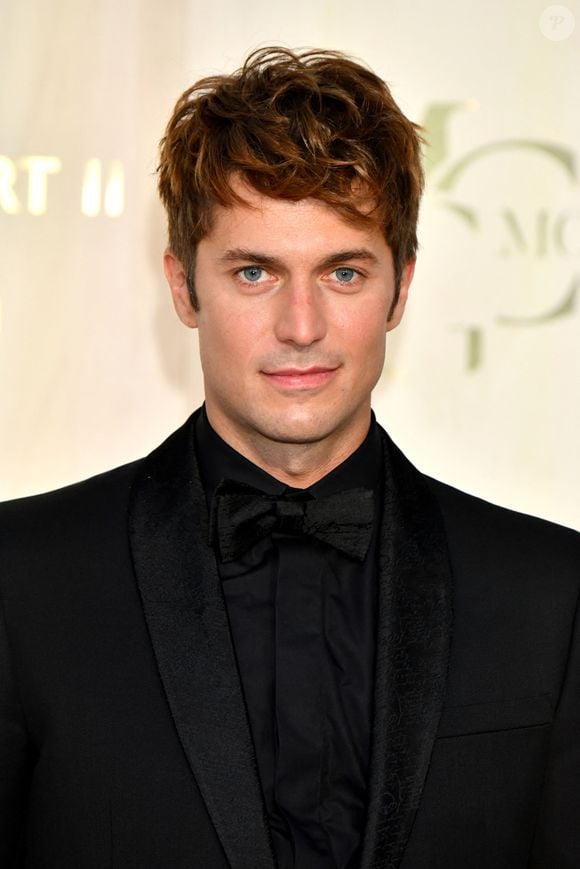 BeIN Sports a rapidement réagi après les propos sexistes tenus à l’antenne par Daniel Bravo, le père de Lucas Bravo, lors de la rencontre de Ligue 1 entre le Paris FC et l’Olympique de Marseille (2-2)

Lucas Bravo - Soirée du 5ème " Monte-Carlo Gala for Planetary Health " au Palais de Monaco, le 23 septembre 2021. Organisé par la Fondation Prince Albert II de Monaco, le " Monte-Carlo Gala for Planetary Health " est dédié à l'Océan, à la Terre et à l'Humanité, mettant en avant cette certitude indiscutable : notre avenir dépend d'écosystèmes sains. Les quatre dernières éditions du Gala de Monte-Carlo ont honoré Leonardo DiCaprio(2017), Orlando Bloom (2018),Robert Redford (2019), et Sting (2020) en reconnaissance de leur travail et de leur engagement exceptionnels pour la préservation de l'environnement. C'est une édition exclusive qui se déroule au Palais Princier à l'occasion du 15ème anniversaire de la Fondation Prince Albert II de Monaco et de la 5ème édition du Monte-Carlo Gala.
© Bruno Bebert / Bestimage

|BB - Personnalités lors de la soirée du 5ème gala "Monte-Carlo for Planetary Health" au palais de Monaco