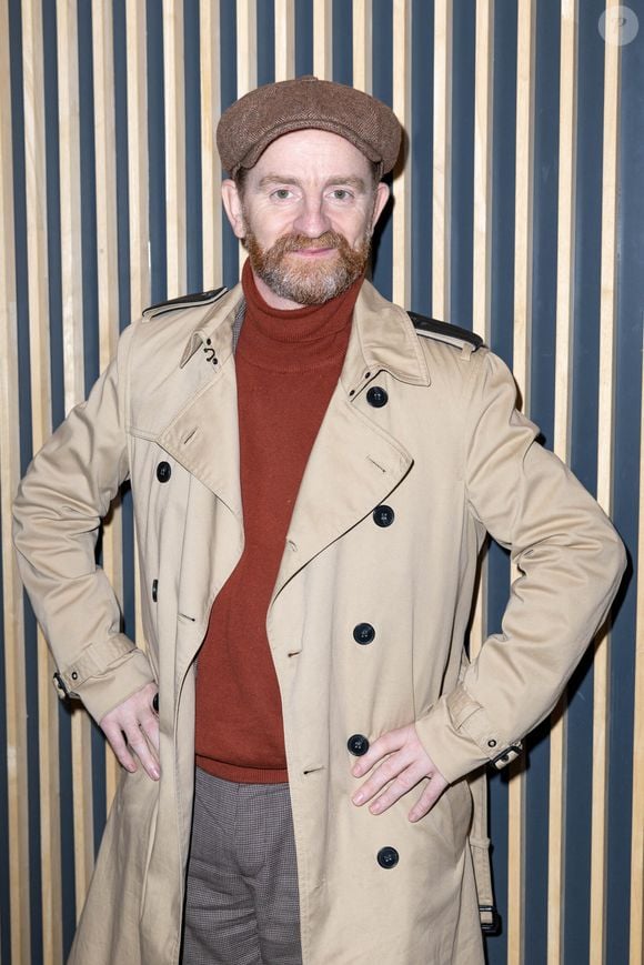 L'ex-compagnon de la chanteuse Olivia Ruiz file aujourd'hui le parfait amour avec une photographe ukrainienne. 

Mathias Malzieu - Avant Première Parisienne du film «Seule la terre est éternelle » à l'UGC Danton le 22 mars 2022. © Olivier Borde / Bestimage