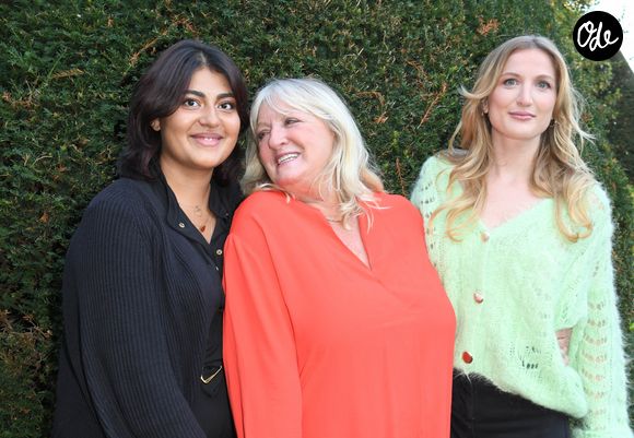 Des gîtes indépendants, dotés de cuisines et de jardins privatifs, sont également mis à la disposition des voyageurs en quête de tranquillité.

Charlotte de Turckheim et ses filles Jeanne et Johanna Piaton de Turckheim - Photocall du film "Mince alors 2 : La rechute" lors du 14ème Festival du Film Francophone d'Angoulême. Le 25 août 2021 © Coadic Guirec / Bestimage