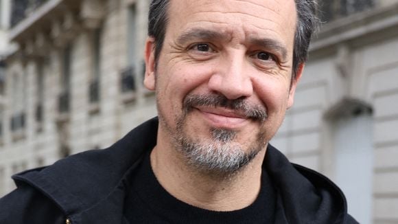 Alexandre Astier, papa de 7 enfants dont le plus jeune à 5 ans, est grand-père ! Sa fille Jeanne a accouché
