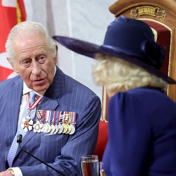 Le roi Charles III et la reine Camilla dans la salle du Sénat de l'édifice du Sénat du Canada, à Ottawa, lors de l'ouverture officielle du Parlement du Canada, dans le cadre de la visite royale de deux jours au Canada. Mardi 27 mai 2025. Photo de Chris Jackson/PA Wire/ABACAPRESS.COM