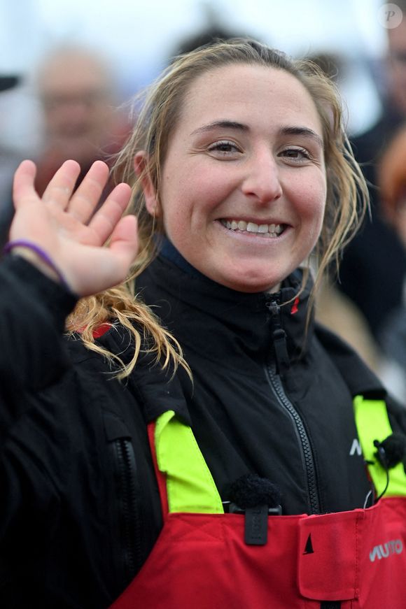 La skipper française Violette Dorange célèbre sur son monocoque Imoca Devenir sa 25e place dans la 10e édition du Vendée Globe, course à la voile en monocoque autour du monde, aux Sables-d'Olonne, dans l'ouest de la France, le 9 février 2025. Photo by Franck Castel/ABACAPRESS.COM