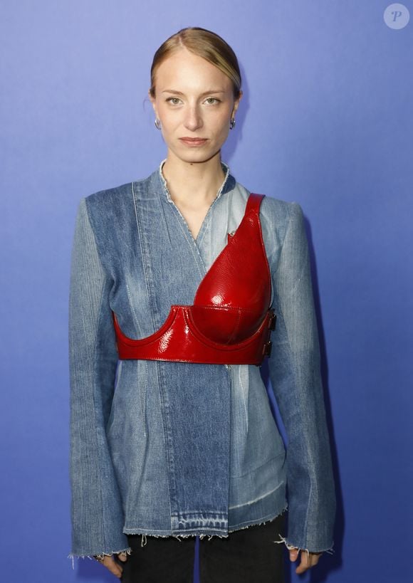 Exclusif - Enora Hope - Vernissage "Marianne(s) par Sylvie Castioni & Art Girls Gallery" à l'hôtel de Gabelles à Versailles le 16 avril 2025. © Marc Ausset-Lacroix/Bestimage