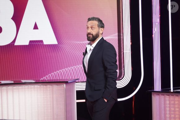 Exclusif - Cyril Hanouna, sur le plateau de l’émission « TPMP » présentée par C.Hanouna et diffusée en direct sur Youtube et sur toutes les box (SFR, FREE, MyCanal etc), Paris, France, le 04 mars 2025. © Jack Tribeca / Bestimage