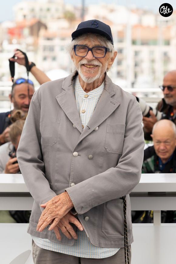 Pierre Richard Photocall de "L'Homme qui a vu l'ours qui a vu l'homme" lors du 78ème Festival International du Film de Cannes, le 22 mai 2025.
© Jacovides/Moreau/Bestimage