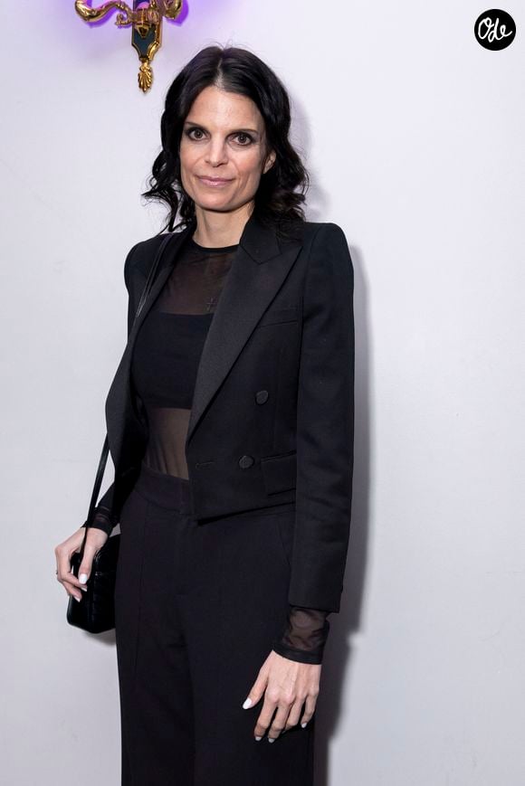 Devenue l’unique héritière de la famille après la mort de sa mère Christina Onassis, elle a grandi loin de la Grèce et de la légende familiale. 

Athina Onassis - Personnalités au dîner des enfants du Rwanda de l'association AEM au Pavillon Ledoyen à Paris le 26 mars 2026

© Olivier Borde / Bestimage