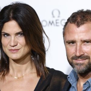 Alexandre Brasseur et sa femme Juliette - Photocall de la soirée "Her Time" Omega à l'hôtel de Sully à Paris le 29 septembre 2017. © Cyril Moreau/Bestimage