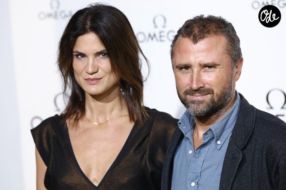 Alexandre Brasseur et sa femme Juliette - Photocall de la soirée "Her Time" Omega à l'hôtel de Sully à Paris le 29 septembre 2017. © Cyril Moreau/Bestimage
