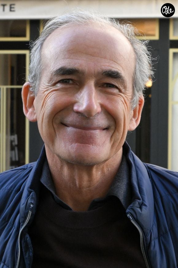 Olivier Kretz - La famille Kretz, rendue célèbre par la série L’Agence diffusée sur Netflix, inaugure sa première agence immobilière physique à Paris, dotée de six pièces au 100 rue du Bac, dans le 7ème arrondissement de Paris, France, le 2 février 2026. © Lionel Urman/Bestimage