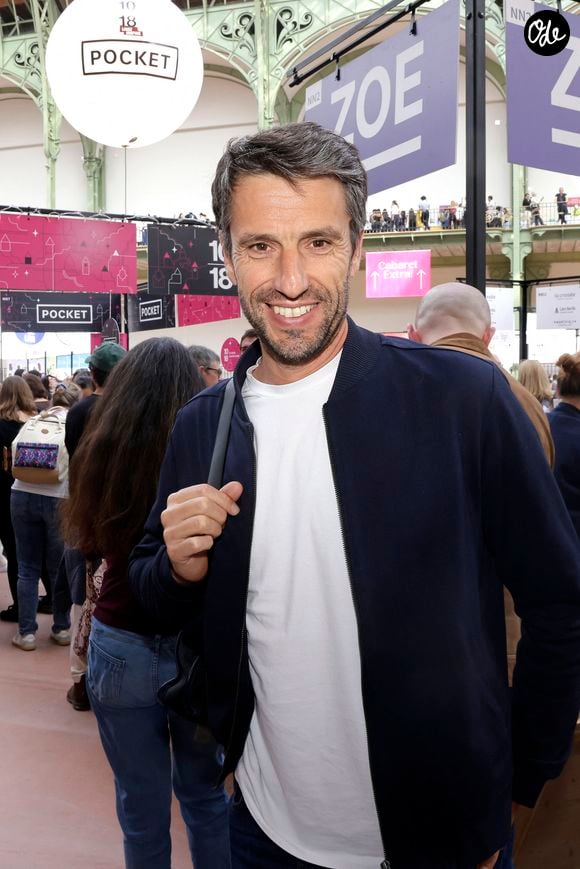 Tony Estanguet en dédicace lors du 5ème festival du Livre de Paris au Grand Palais à Paris, le 19 avril 2026. 

© Cédrice Perrin / Bestimage