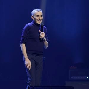 Élie Semoun sur scène lors de la soirée de gala de la Fondation Recherche Alzheimer - Paris 2026 à l'Olympia, le 30 mars 2026.

© Borde / Rindoff / Bestimage