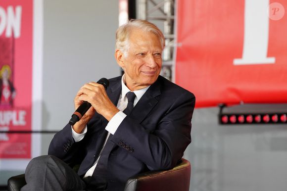 Dominique de Villepin lors de la "Fête de L'Humanité 2024" sur l'ex-base aérienne 217 au Plessis-Pâté le 15 septembre 2024. © Anne-Sophie Guebey/Bestimage