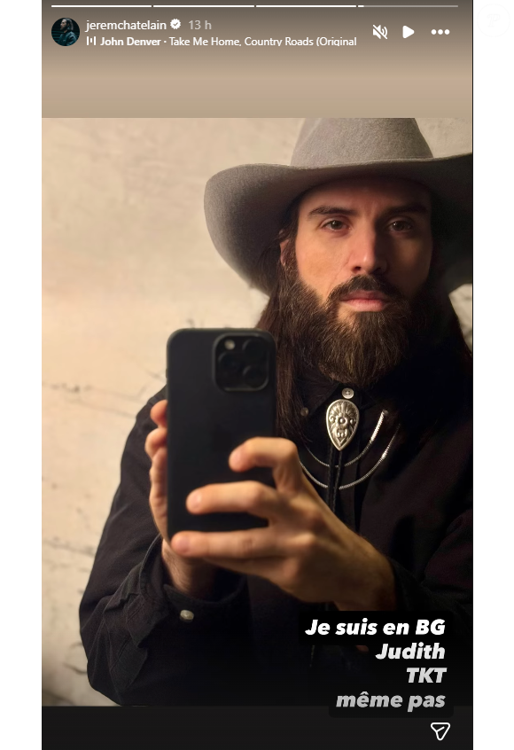 Loin de se laisser abattre, le chanteur a recadré son abonnée avec beaucoup de bienveillance et de philosophie.

Jérémy Châtelain change de look.