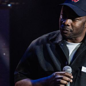 Mc Solaar- Concert de Greg Zlap, harmoniciste de J.Hallyday, au Casino de Paris, le 8 décembre 2025. Dans un album intitulé, "Toute la musique que j'aime", Greg Zlap rend hommage à celui qu'il a accompagné sur scène pendant 10 ans et près de 300 concerts. © Julien Sarkissian / Bestimage