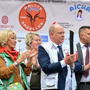 Le prince Albert II de Monaco a donné le départ de la 34eme édition du Rallye des Gazelles, depuis le chapiteau de Fonvieille à Monaco, en compagnie de Dominique Serra, la fondatrice et présidente du Rallye, de la marraine de coeur pour 2025, Luana Belmondo, Nadia Fettah Alaoui, la ministre de l'Economie et des Finances du Royaume du Maroc, du président du Conseil National Monégasque, Thomas Brezzo, et des personnalités du gouvernement, le 12 avril 2025© Bruno Bebert / Bestimage
