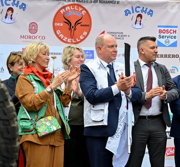 Le prince Albert II de Monaco a donné le départ de la 34eme édition du Rallye des Gazelles, depuis le chapiteau de Fonvieille à Monaco, en compagnie de Dominique Serra, la fondatrice et présidente du Rallye, de la marraine de coeur pour 2025, Luana Belmondo, Nadia Fettah Alaoui, la ministre de l'Economie et des Finances du Royaume du Maroc, du président du Conseil National Monégasque, Thomas Brezzo, et des personnalités du gouvernement, le 12 avril 2025© Bruno Bebert / Bestimage
