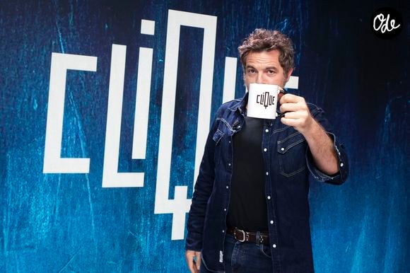 Exclusif - Matthieu Chedid sur le plateau lors de l'enregistrement de l'émission "Clique"  sur Canal +, le 18 novembre 2025. Photo : Jack Tribeca / Bestimage