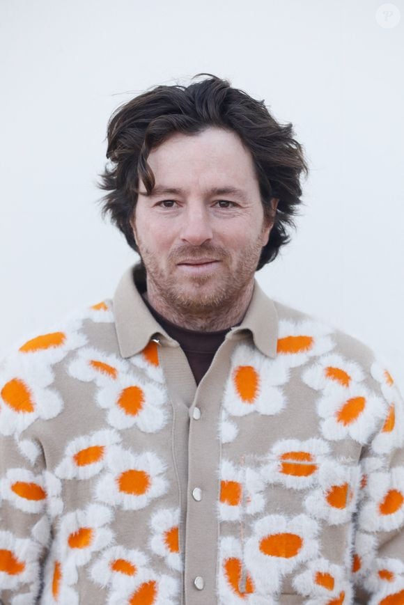 Jean Imbert - Les célébrités au photocall du défilé Jacquemus  pour la présentatation de la toute dernière collection “Le Raphia” au Bourget, Seine-Saint-Denis (93), France, le 12 décembre 2022. © Veeren-Clovis/Bestimage