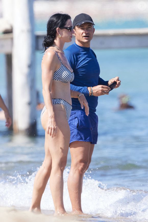 Katy Perry et Orlando Bloom au Club 55 à Saint-Tropez, le 15 juillet 2024.  
Photo : Agence / Bestimage